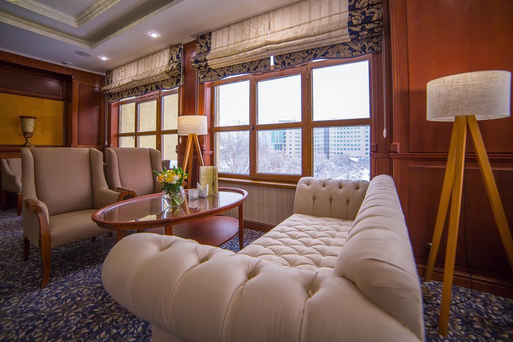Hotel Ramada By Wyndham Almaty Exteriér fotografie